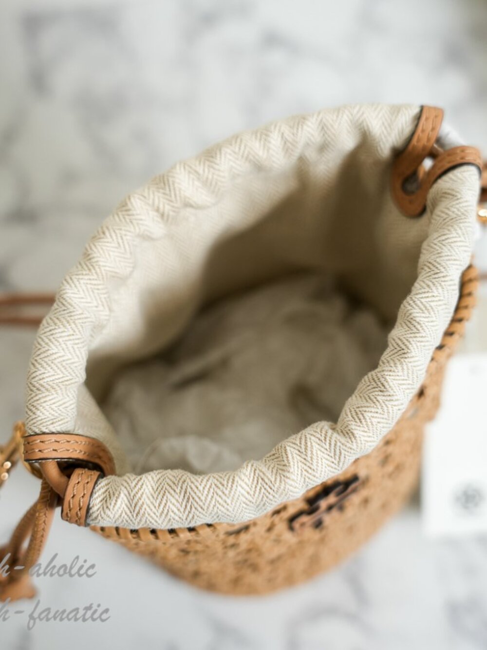 Tory Burch Woven Leather Bucket Bag in Honeycomb Tan NWT - Picture 7 of 8